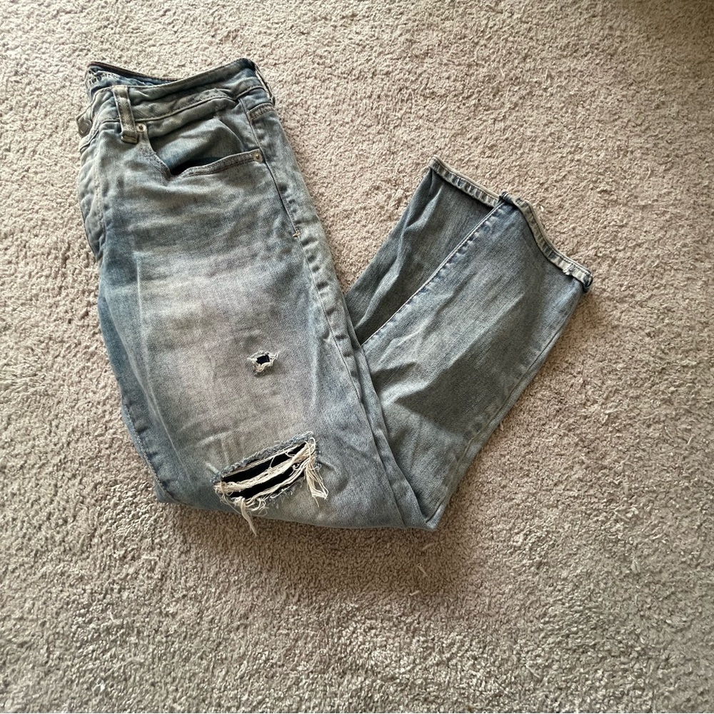 American Eagle distressed jeans, light blue. Size 6.